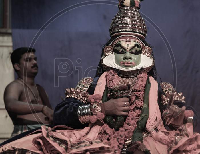 Kathakali artist amazing performance in Bengaluru,Karnataka,India on April 8,2017