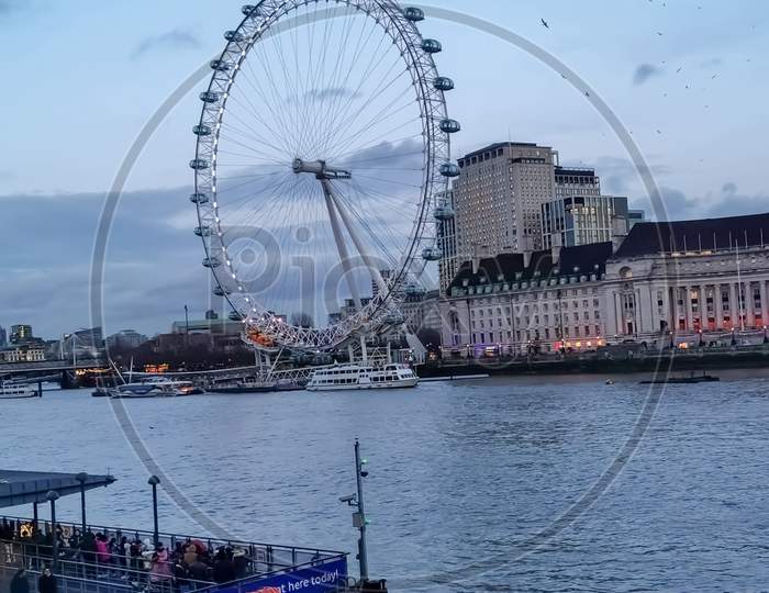 London Eye on Christmas Eve