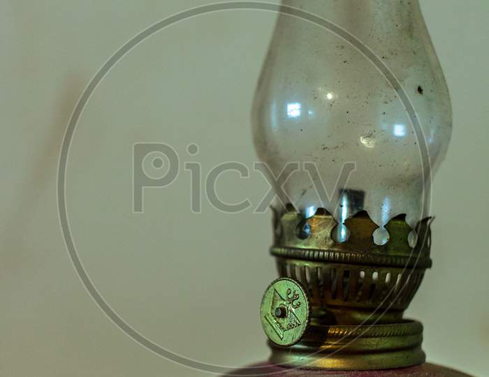 Retro Light Source, Broken Glass Bulb