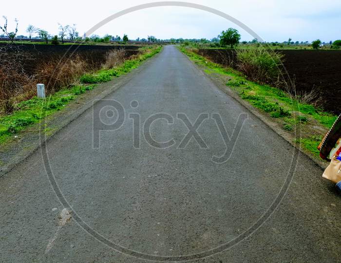 This road structure