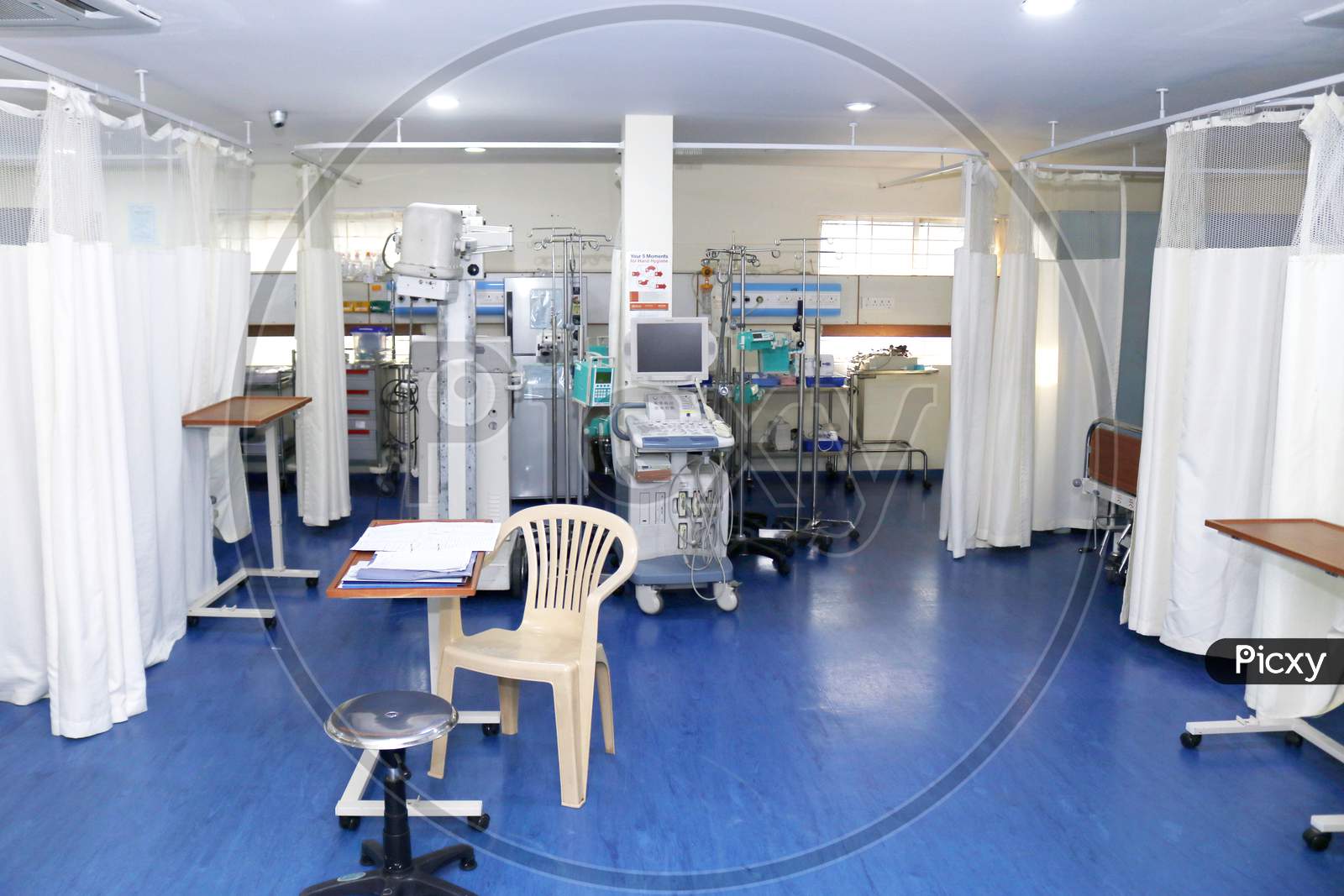 Indian Hospital ICU Room