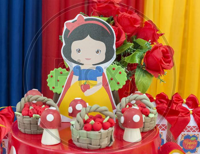 Colorful Birthday Party Decoration, Theme Of Snow White And The Seven Dwarfs
