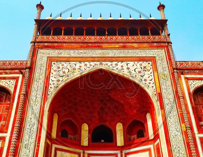 Main entrance gate of the Taj Mahal. Agra, India. It is called the Great Gate. Darwaza-i-rauza is one of the components of the Taj Mahal.