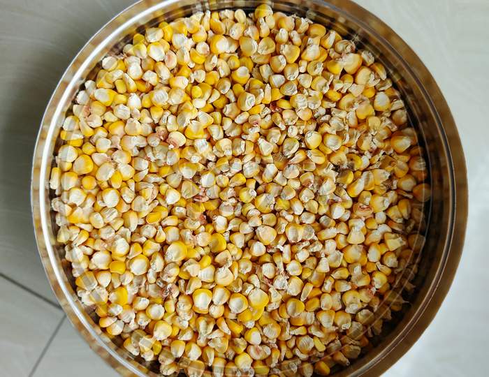 corn removed from cob and kept in a bowl