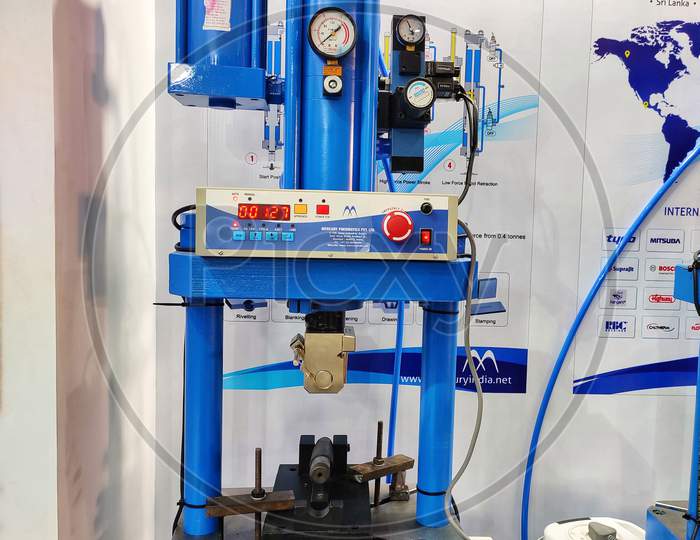 pneumatic power press  Machine in exhibition in Ludhiana Punjab India on 23-24 February 2020. Exhibition organize by Mach expo