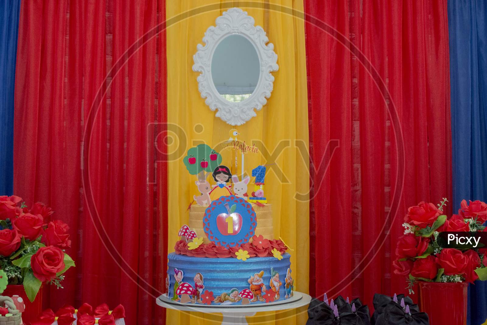 Colorful Birthday Party Decoration, Theme Of Snow White And The Seven Dwarfs