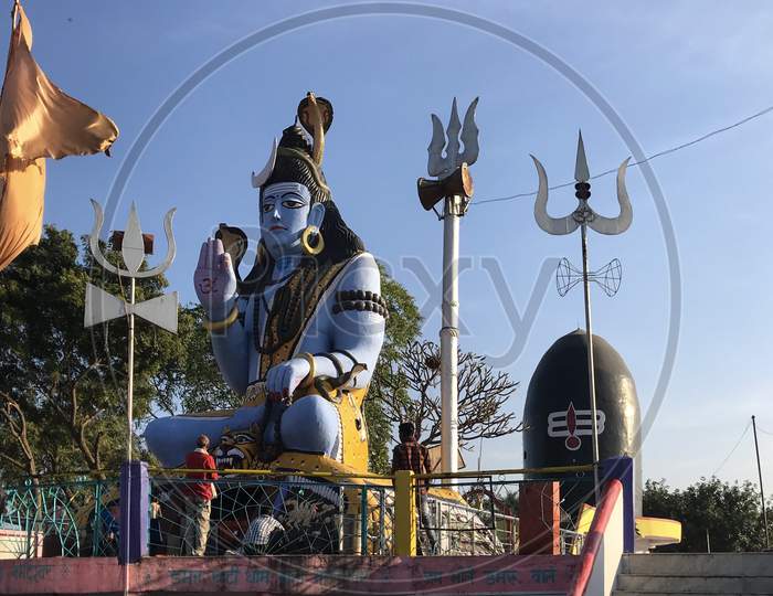 Statue Of Shiva With Shivling