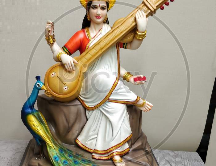 Goddess Saraswati Sculpture