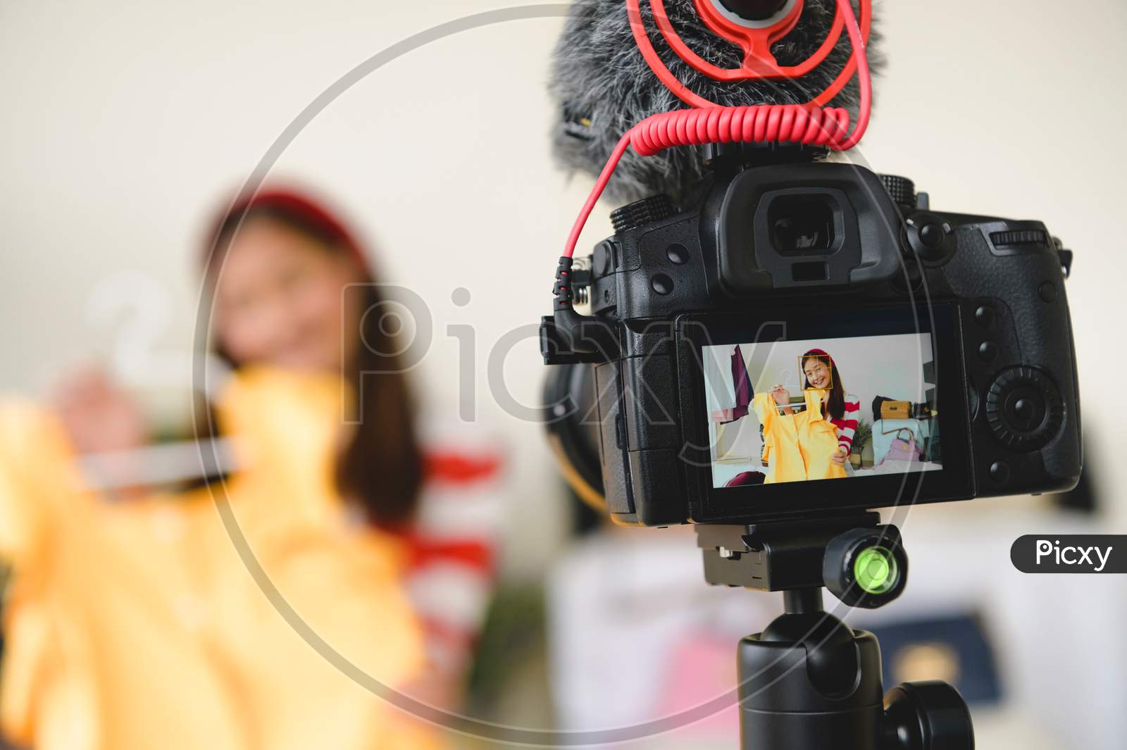 Professional Dslr Digital Camera Film Video Live With Vlogger Blogger Interview Background. Woman Coaching Trading And Review Clothing Product. Business Presentation Training Class. People Lifestyle