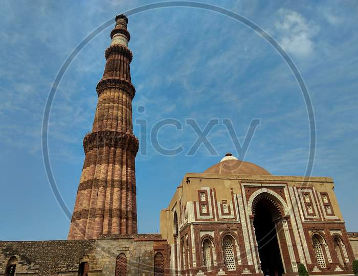 The View Of Qutub Minar- Delhi, India