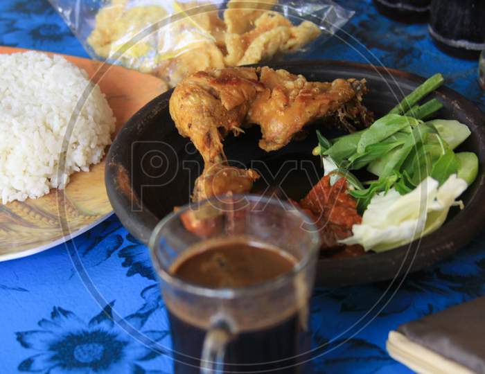 Cheap Traditional Indonesian Meal - Bebek Goreng