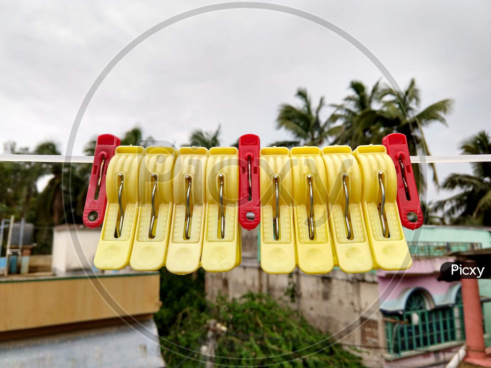 Colorful Cloth Hanging Clips Hang On A Rope