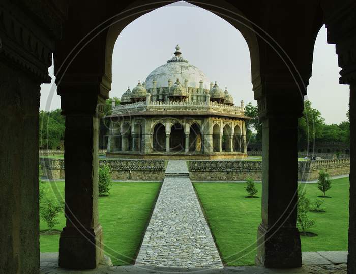 Entrance Frame Angle Shot Of A Tomb In Lodhi Garden In New Delhi