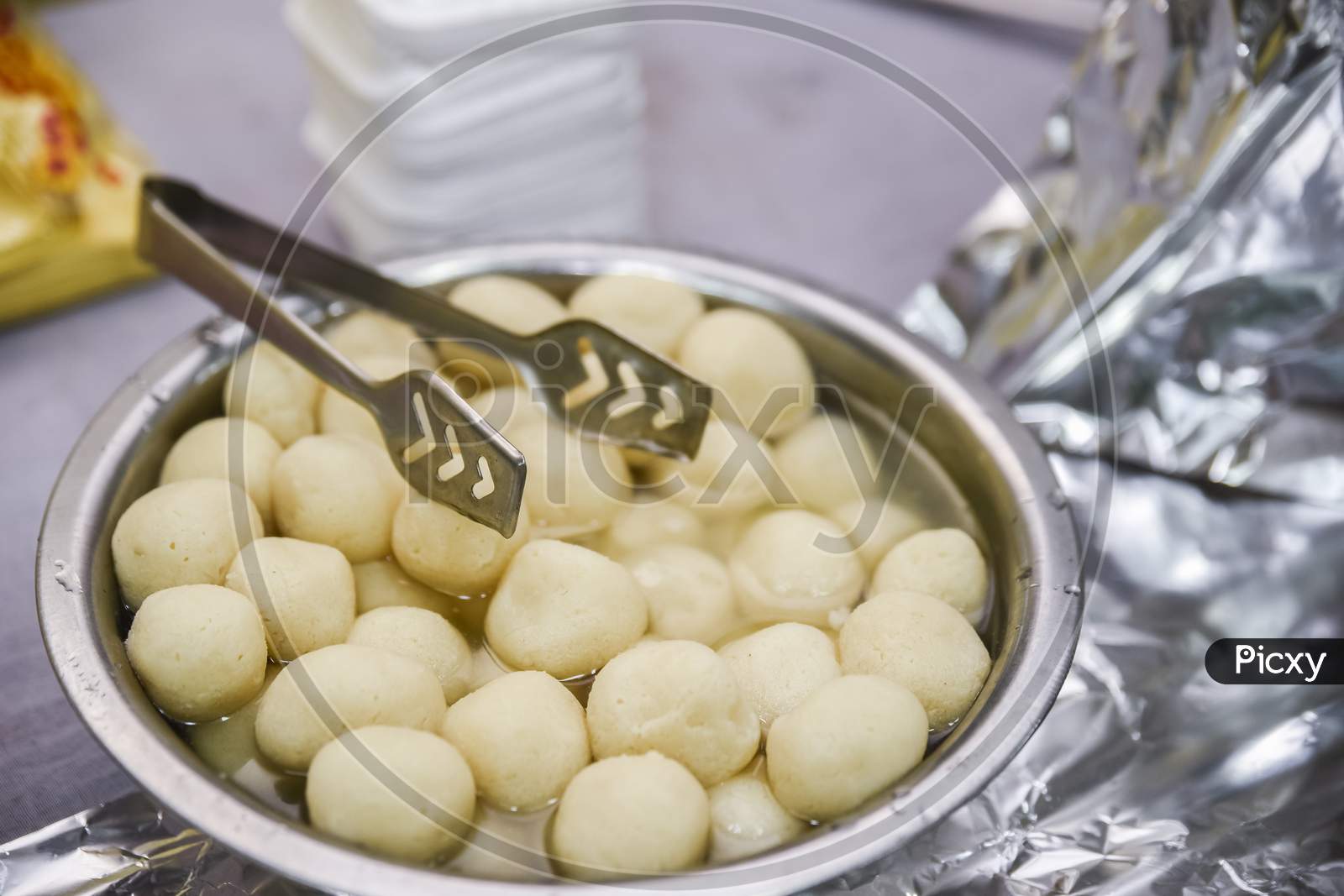 Rosogolla served in Indian wedding event in India
