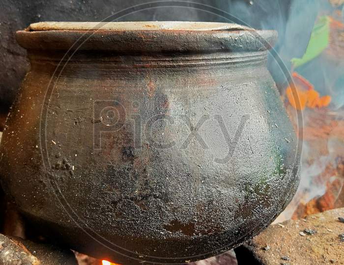 Pottery in flames