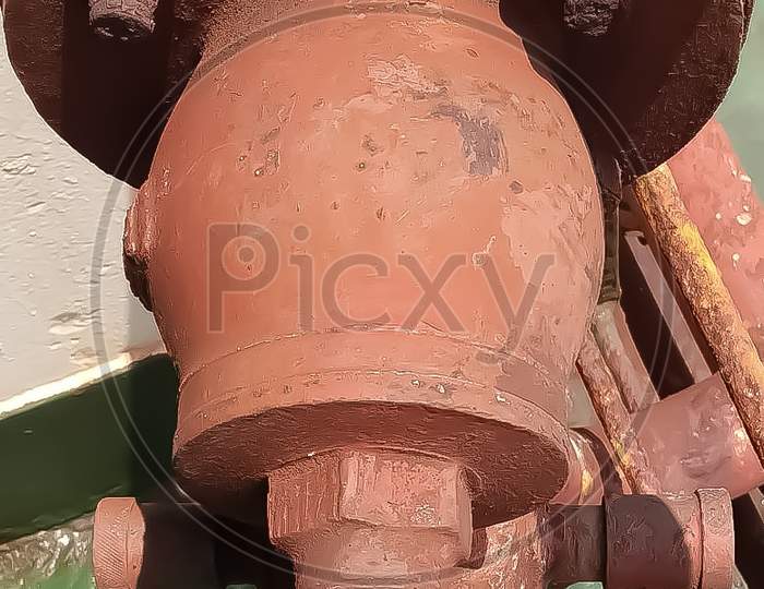 Safety hydrant valve