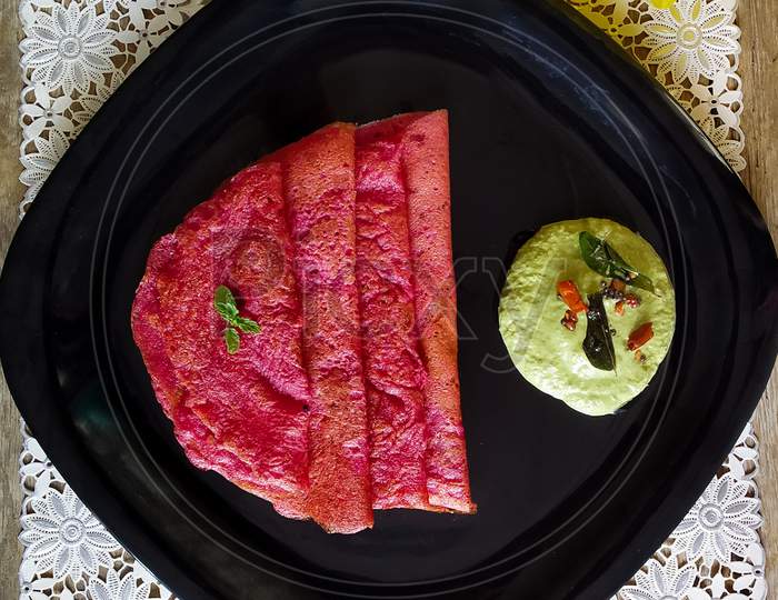 Beetroot Dosa with Mint Chutney