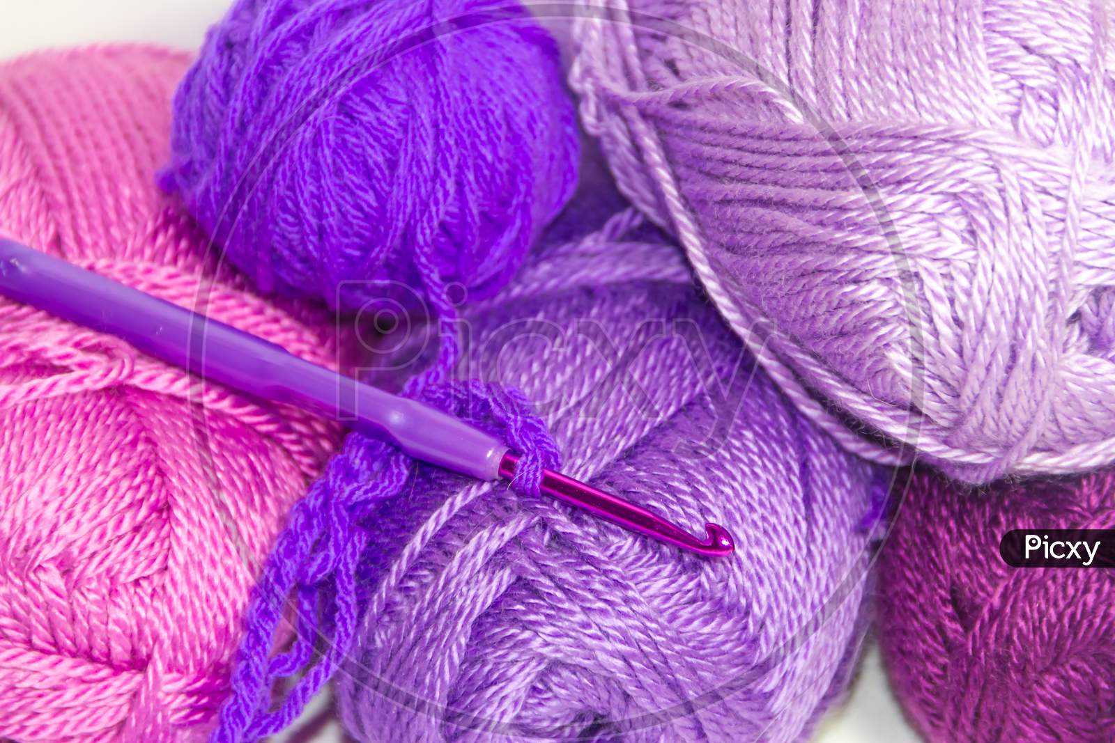 Wool And Violet Needles