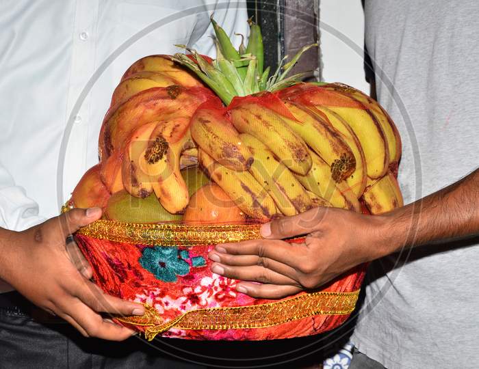 Fruit Basket for Bride in Traditional Wedding India