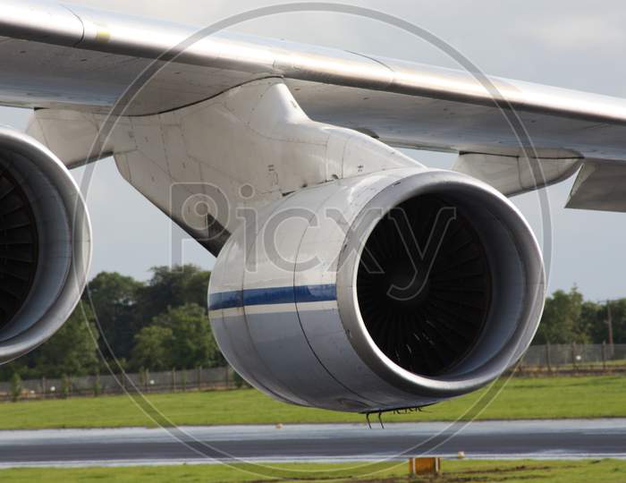 Giant Aircraft Engine