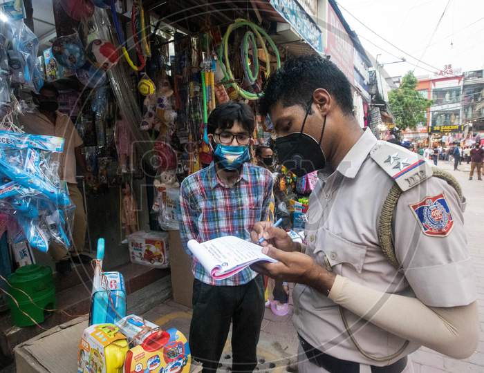A Roadside vendor sells face mask at Lajpat Nagar market, On June 20, 2020 In New Delhi, India.