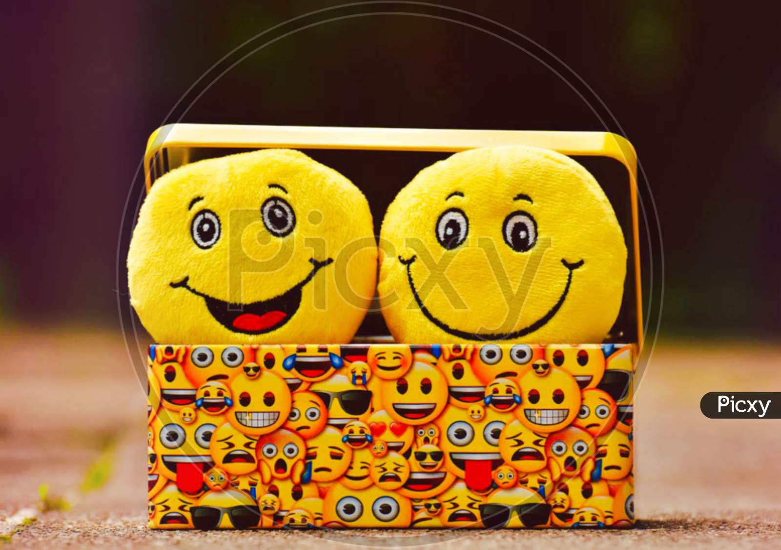 Two happy yellow face smile