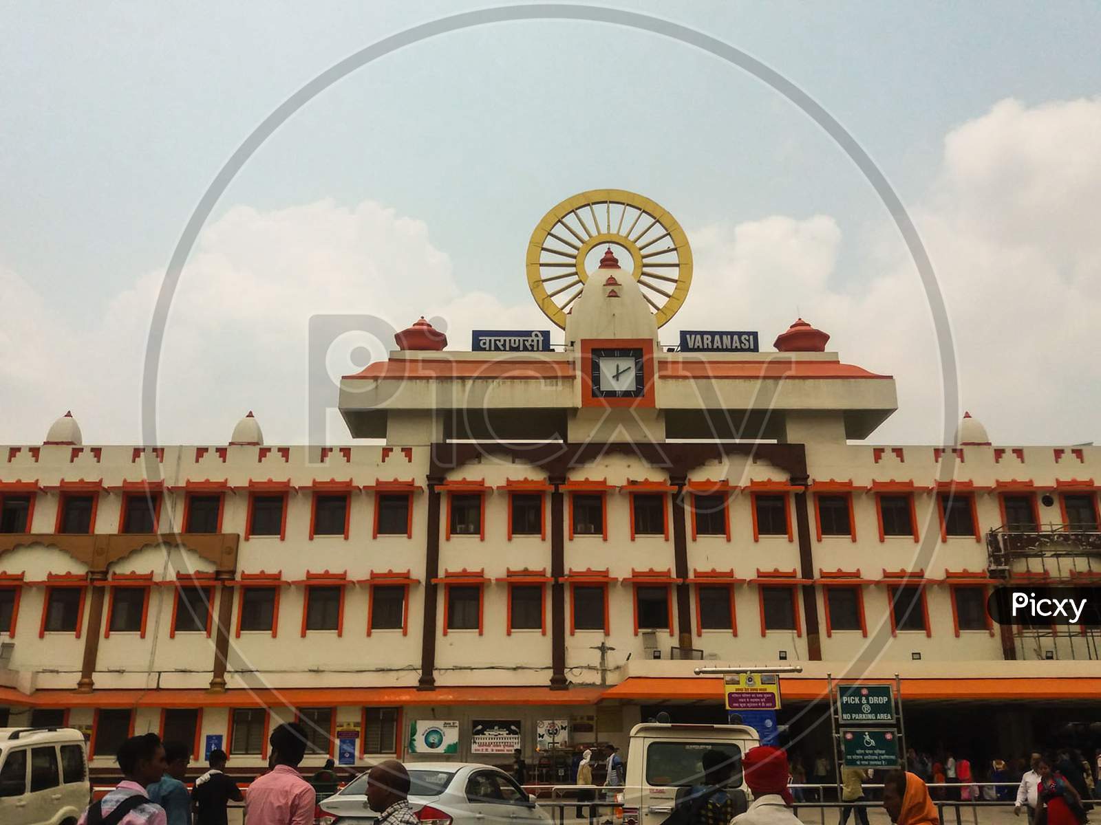 Varanasi railway station building
