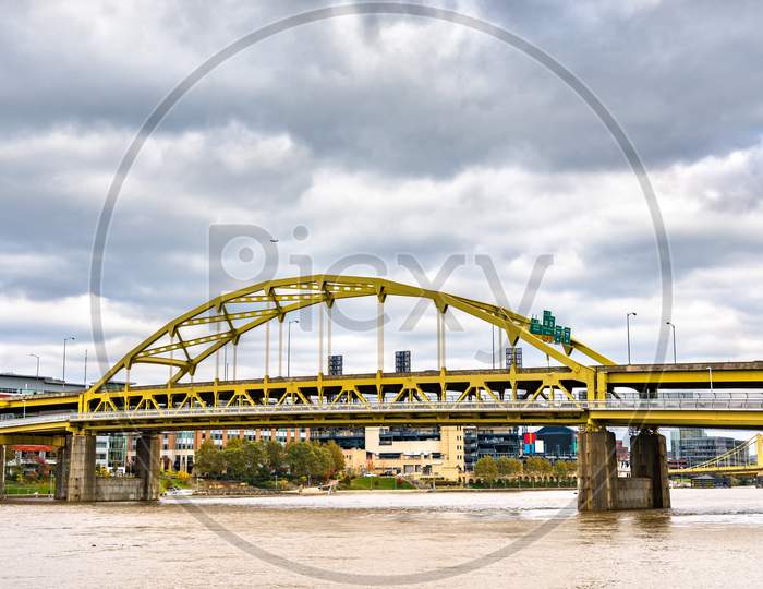 Fort Duquesne Bridge Across The Allegheny River In Pittsburgh, Pennsylvania