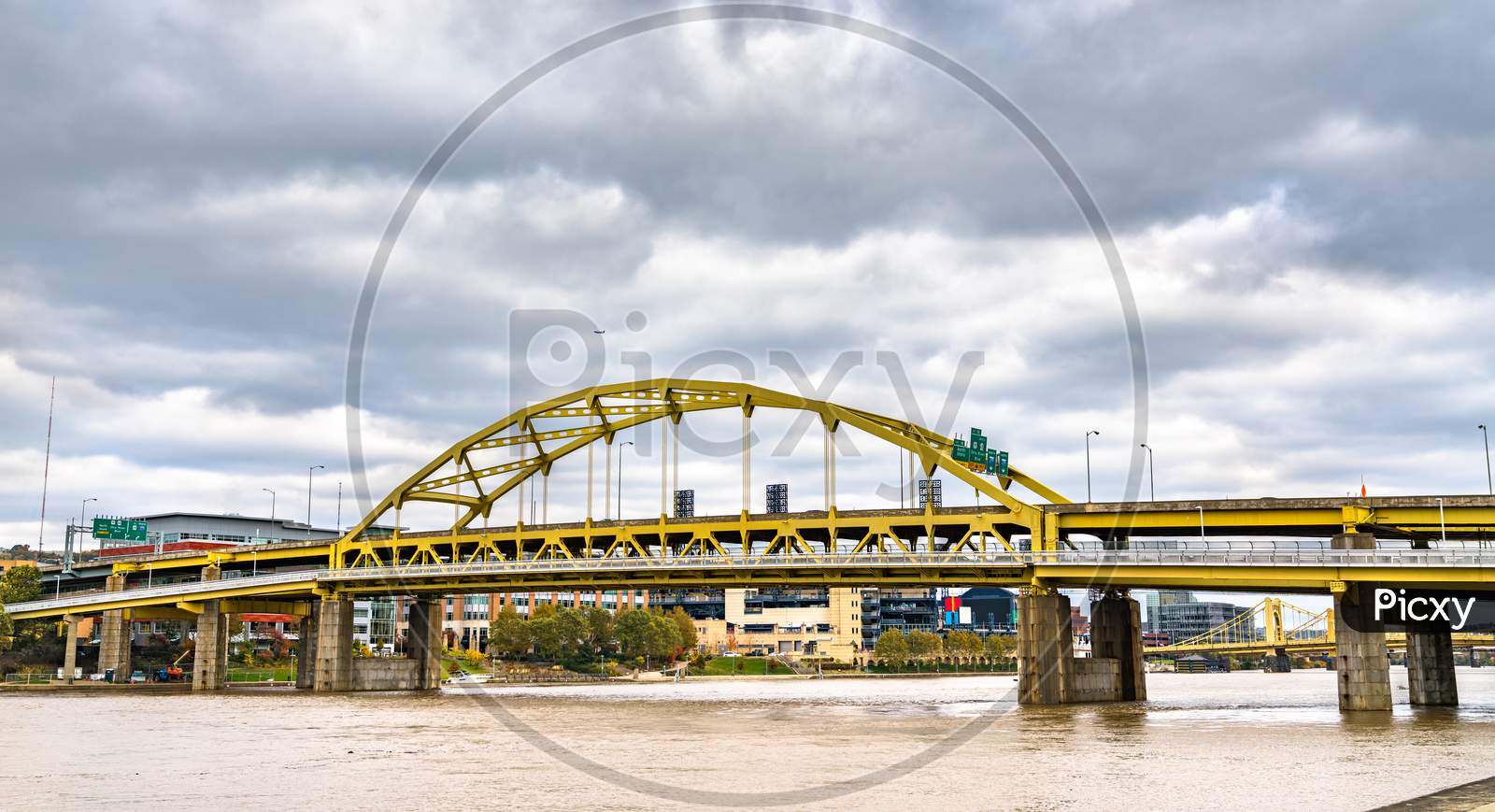 Fort Duquesne Bridge Across The Allegheny River In Pittsburgh, Pennsylvania