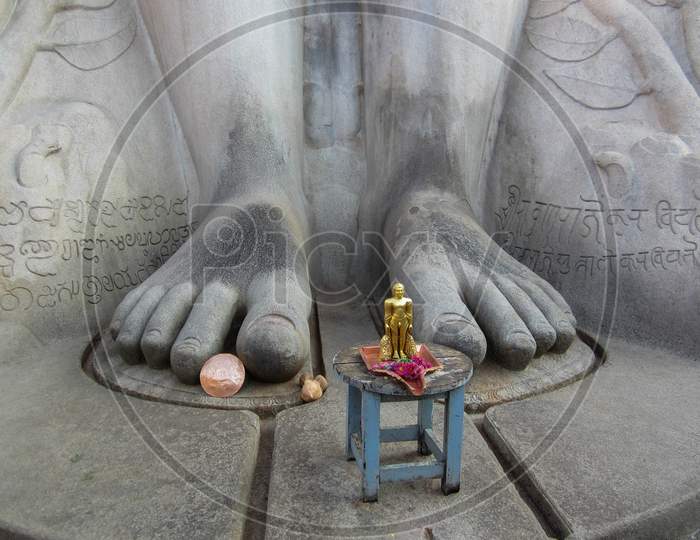 A picture of the Lotus feet of Lord Bahubali in Karnataka/India.