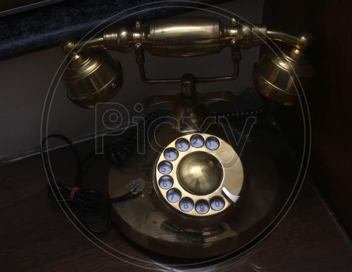 old phone with a rotary dial