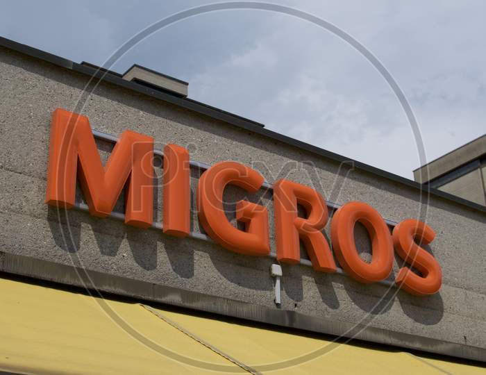 Migros Supermarket Store Logo