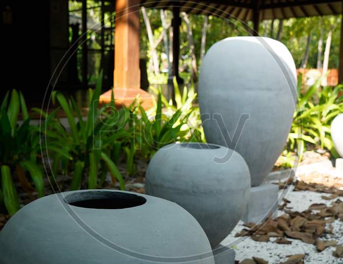 Handmade creative pots