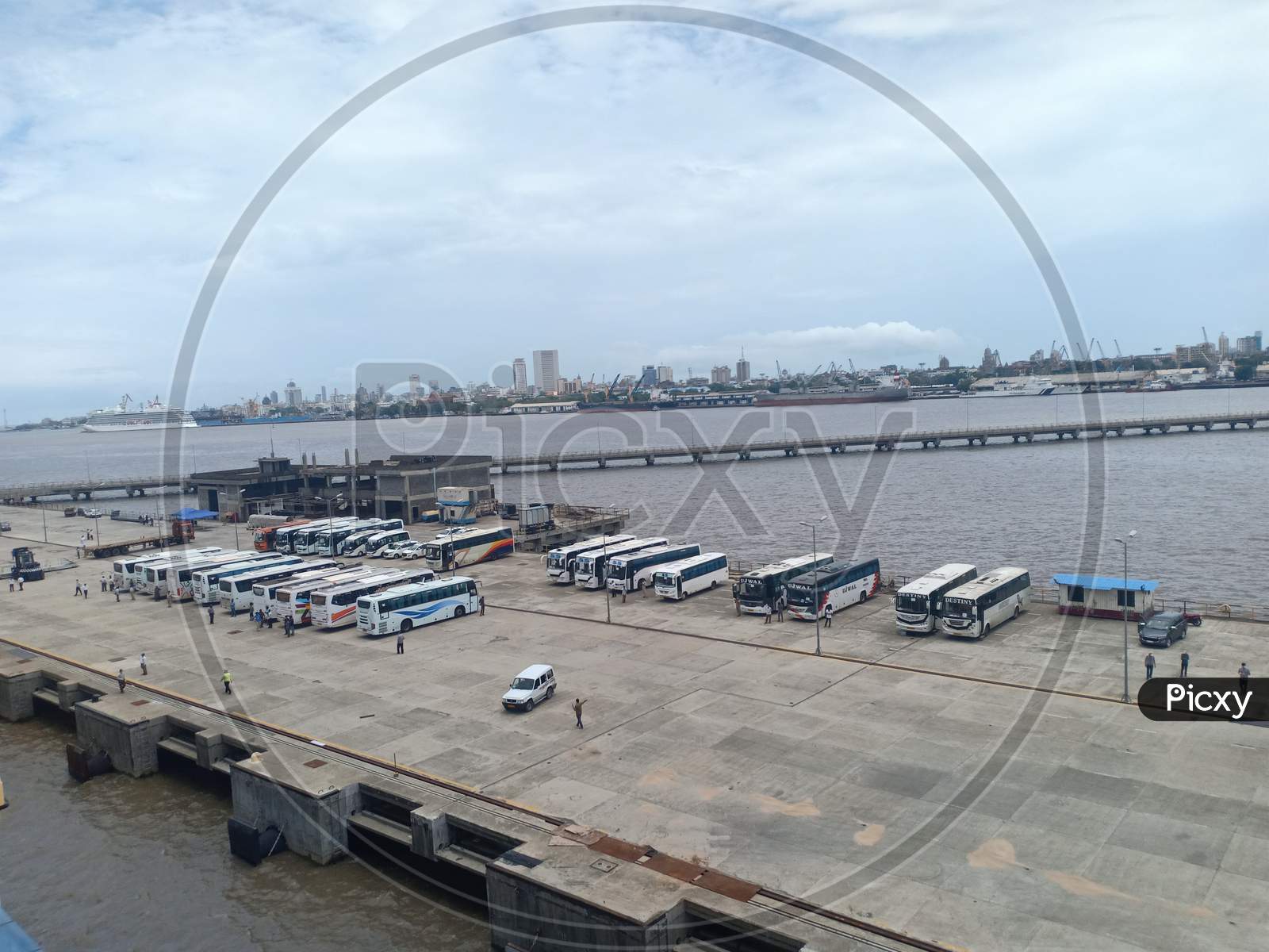 Buses are waiting to repatriate Indian crew in mumbai