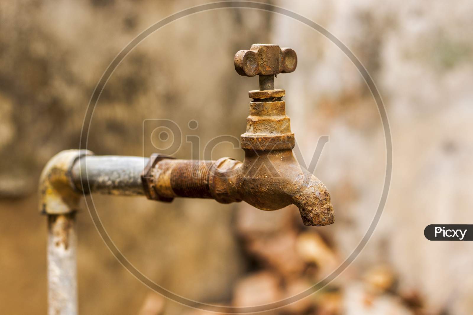 image of a empty and dry water tap because of huge water crisis in India and Worldwide