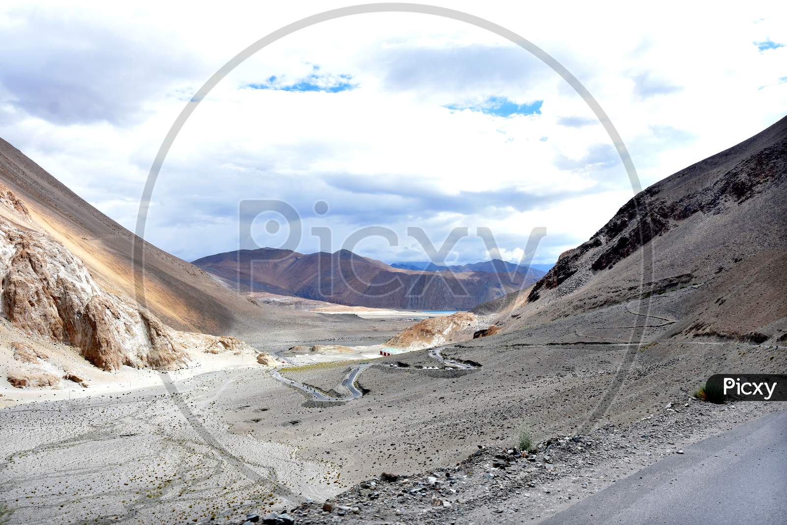 Ladakh, leh road.
