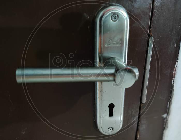 door handle made up of steel