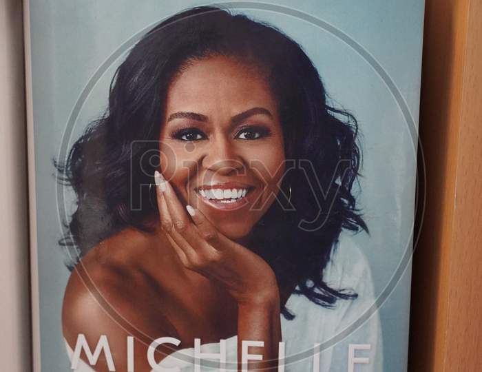 Becoming Book Written By Michelle Obama At The Bookstore. Books By Michelle Obama Displayed On The Shelves Of A Book Shop. Library - Kochi, India: January 2020