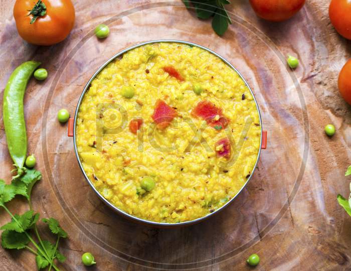 famous Indian food Khichdi is ready to serve