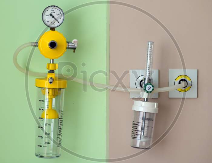 Oxygen delivery system installed on a hospital wall