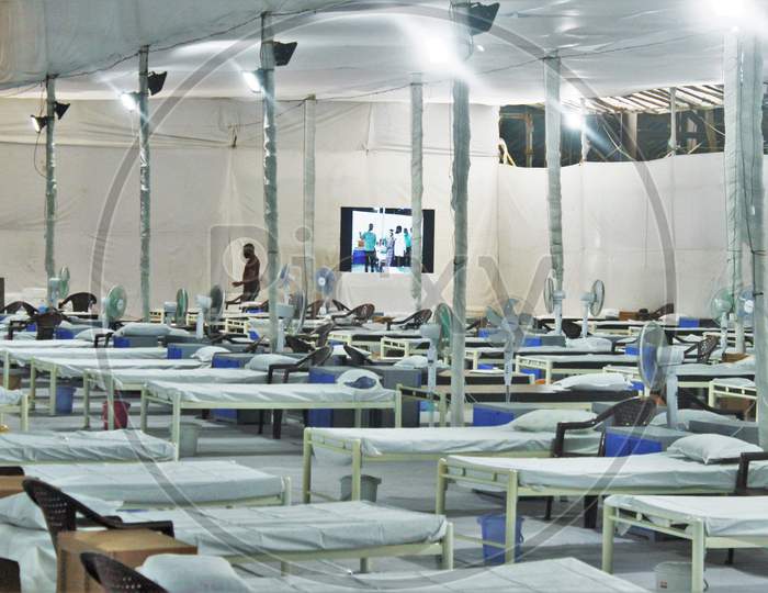 A screen is put up for the entertainment of the covid-19 patients at a recently constructed 1000 beds quarantine facility, in Mumbai, India on June 22, 2020.