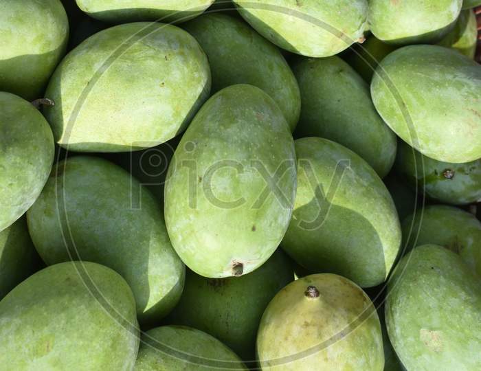 Mangoes For Sale At India.