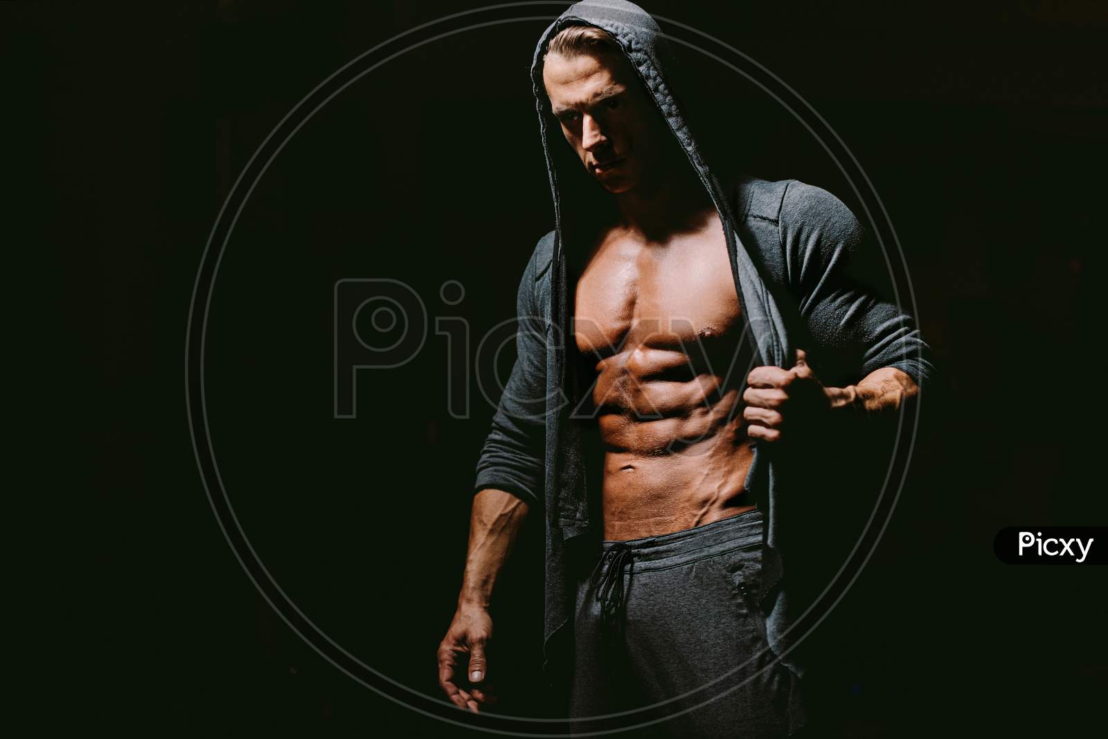 Image of Brutal Photogenic Athletic Man Naked Body-JU234948-Picxy