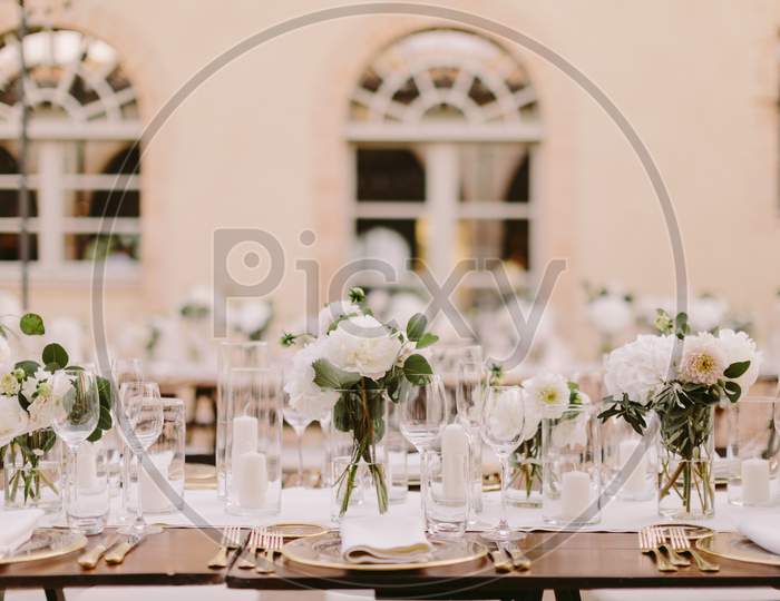Wedding Reception Party Banquet Table Coverage