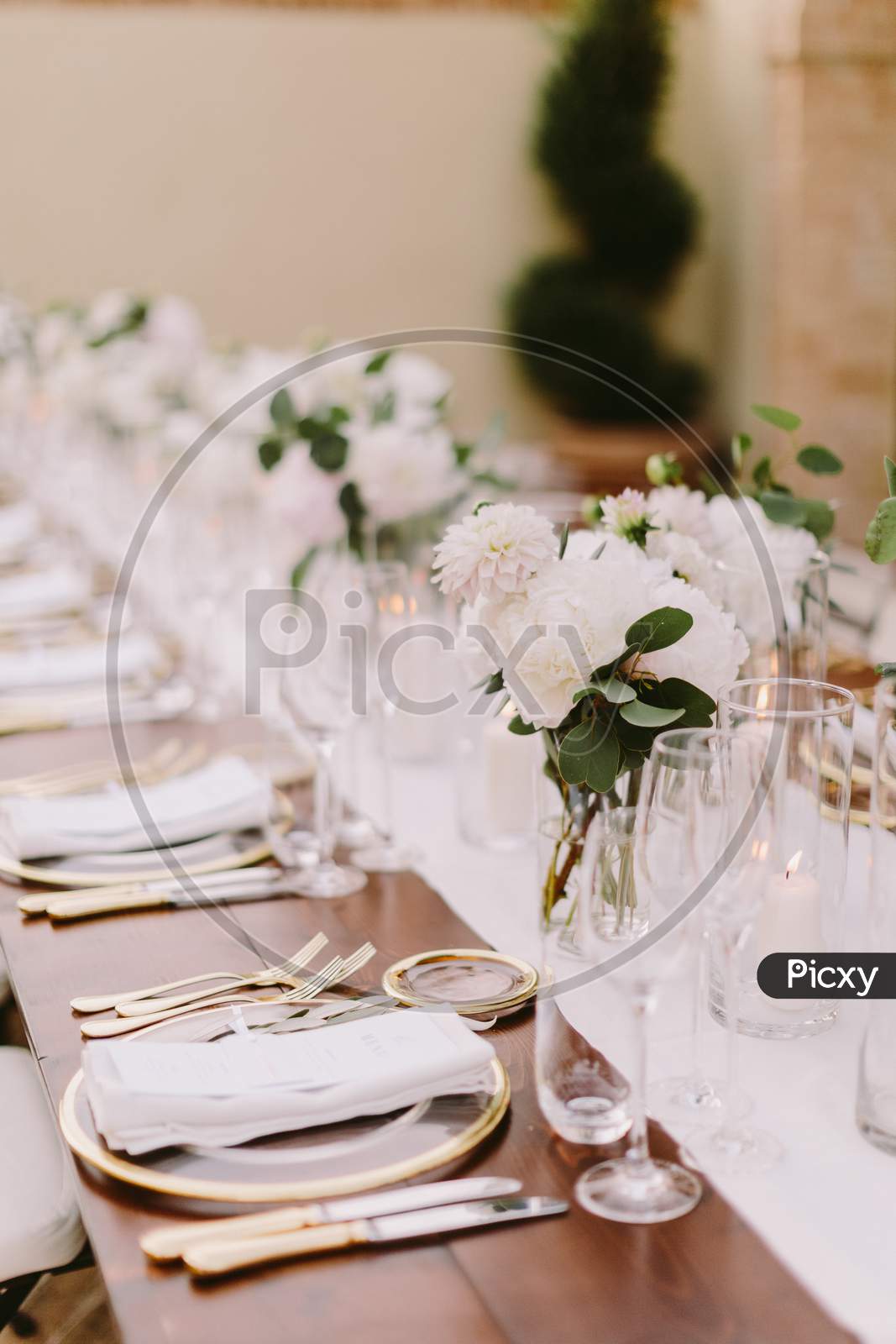 Wedding Banquet Decoration In Italy