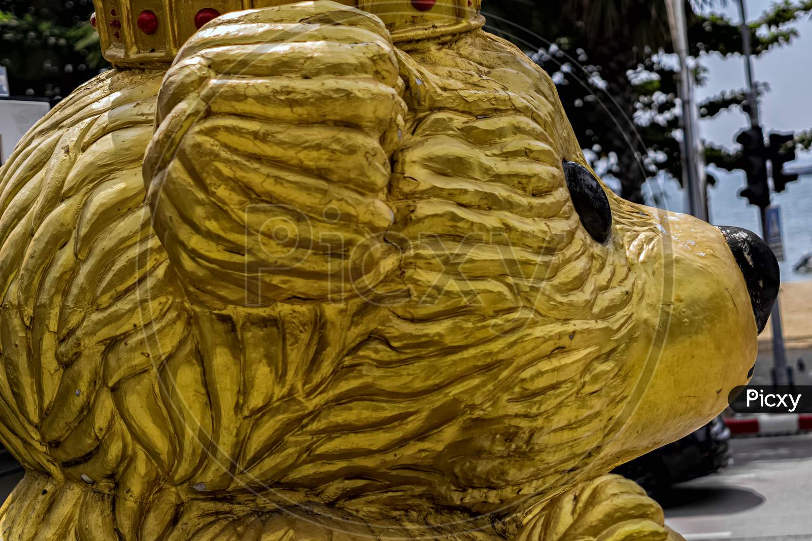Pattaya,Thailand - October 19,2019:Beach Road This Is A Big,Golden Teddy Bear,Which Is Sitting In Front Of The Building,Where The Teddy Bear Museum Is Inside.