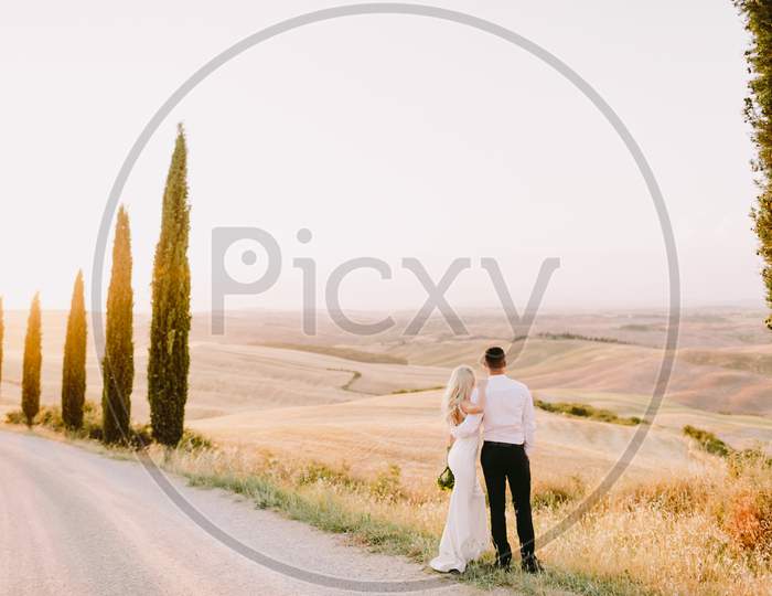 Wedding Couple Travel Tuscany In Italy