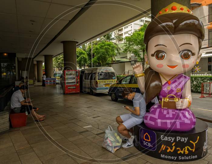 Pattaya,Thailand - April 17,2018: Central Festival This Is A Mascot Of The Scb,Which Is In Front Of The Entrance Of The Shopping Mall.