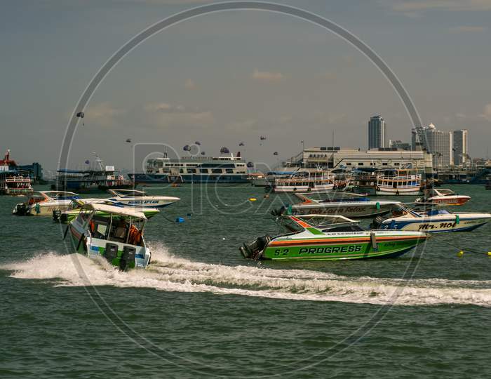 Pattaya,Thailand - October 17,2019: The Beach There Are Many Boats Which You Can Rent For Trips To The Islands.Pattaya Is A Fun Hot Spot Among Adult Tourists From All Over The World.
