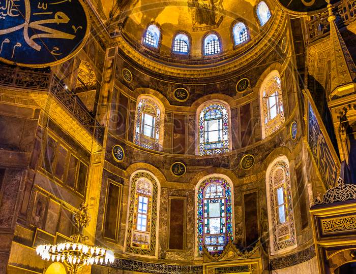 Istanbul, Turkey - January 6: Apse Mosaic Of The Theotokos (Virg